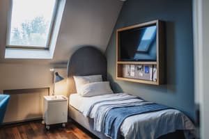 thumbnail: Room