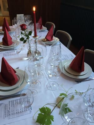 thumbnail: Restaurant