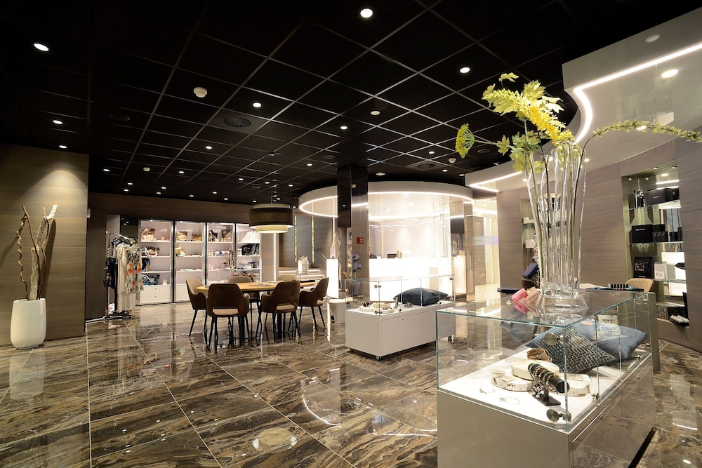 Restaurant-cafeteria