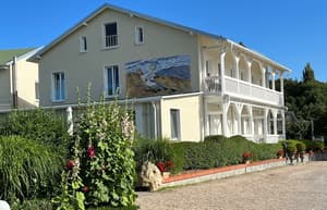 thumbnail: Exterior