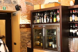 thumbnail: Bar (on property)