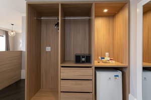 thumbnail: Minibar