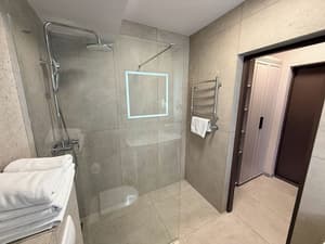 thumbnail: Bathroom shower