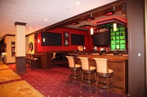 thumbnail: Bar (on property)