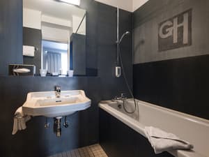 thumbnail: Bathroom