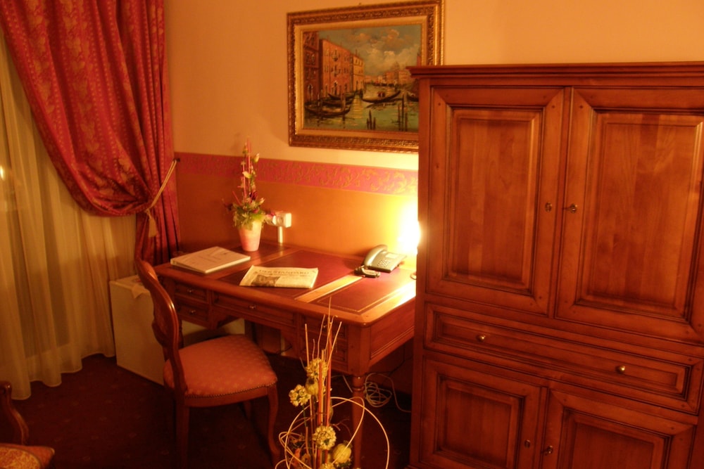 In-room business center