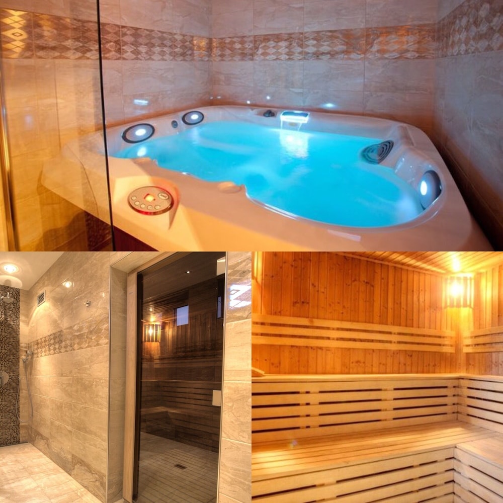 Private spa tub