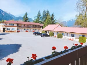 thumbnail: Exterior