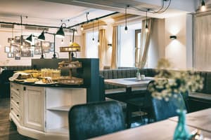 thumbnail: Restaurant