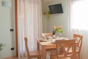 thumbnail: In-room dining