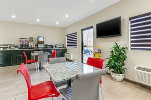 thumbnail: Breakfast area