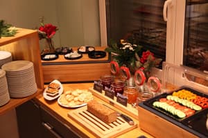 thumbnail: Restaurant