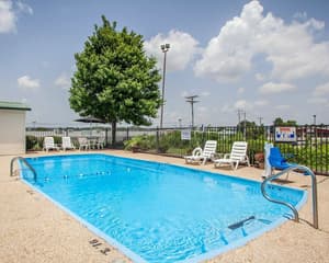 thumbnail: Pool