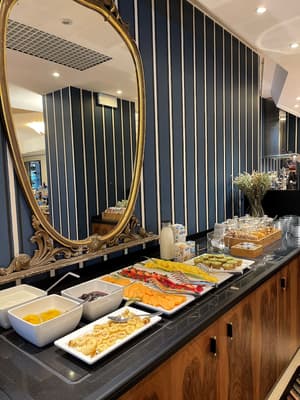 thumbnail: Breakfast buffet