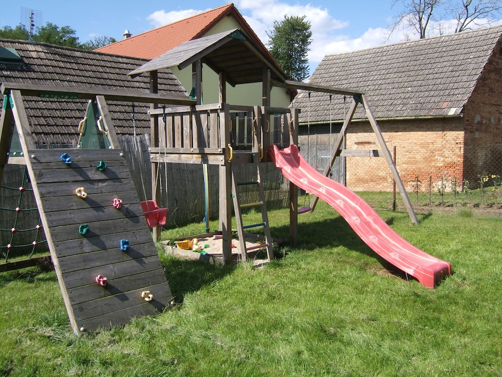 Children's play area - outdoor