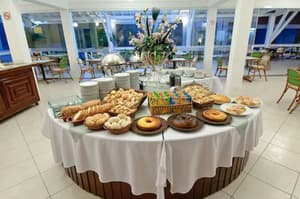 thumbnail: Breakfast area