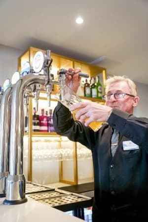thumbnail: Bar (on property)