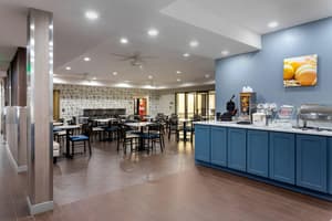 thumbnail: Breakfast area