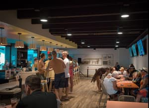 thumbnail: Bar (on property)