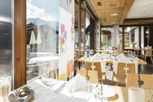 thumbnail: Restaurant