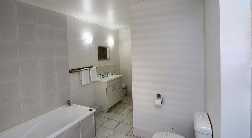 407744280.jpg