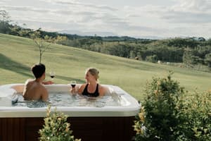 thumbnail: Deep soaking bathtub