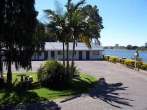thumbnail: Exterior