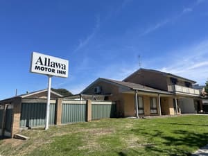thumbnail: Front of property