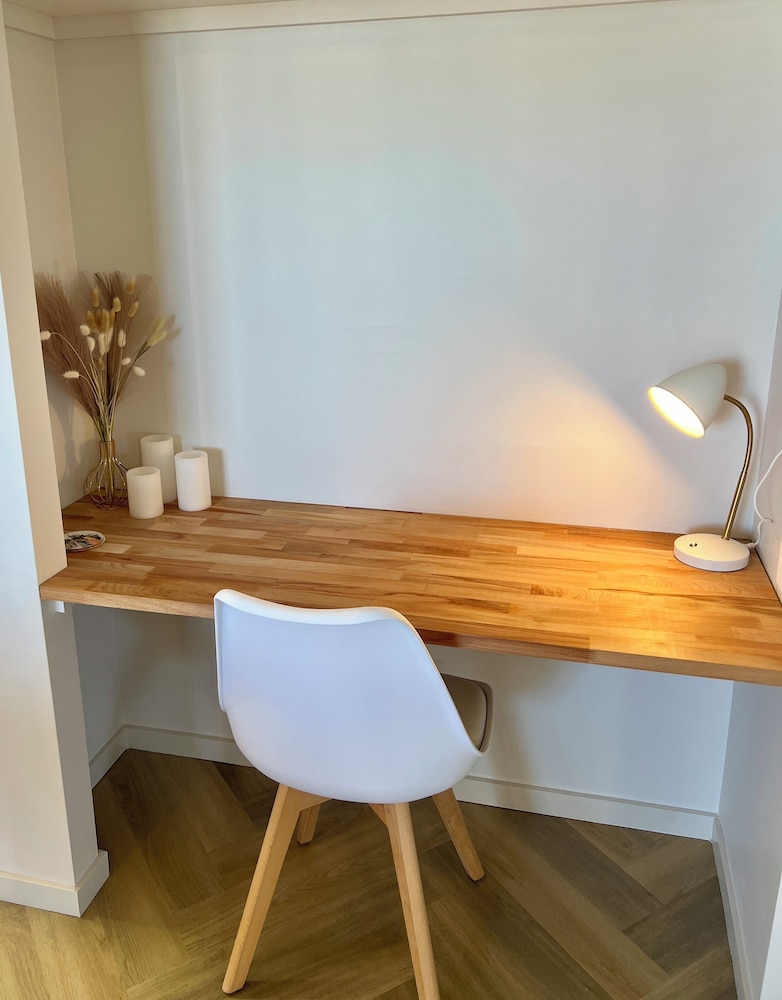 In-room business center