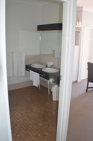 thumbnail: Bathroom