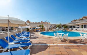 thumbnail: Outdoor pool