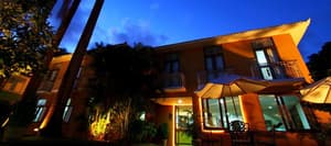 thumbnail: Exterior