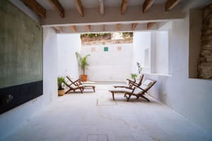 thumbnail: Courtyard