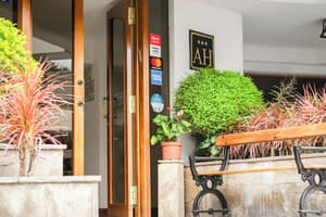 thumbnail: Front of property