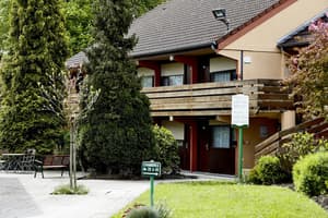 thumbnail: Front of property