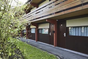 thumbnail: Front of property