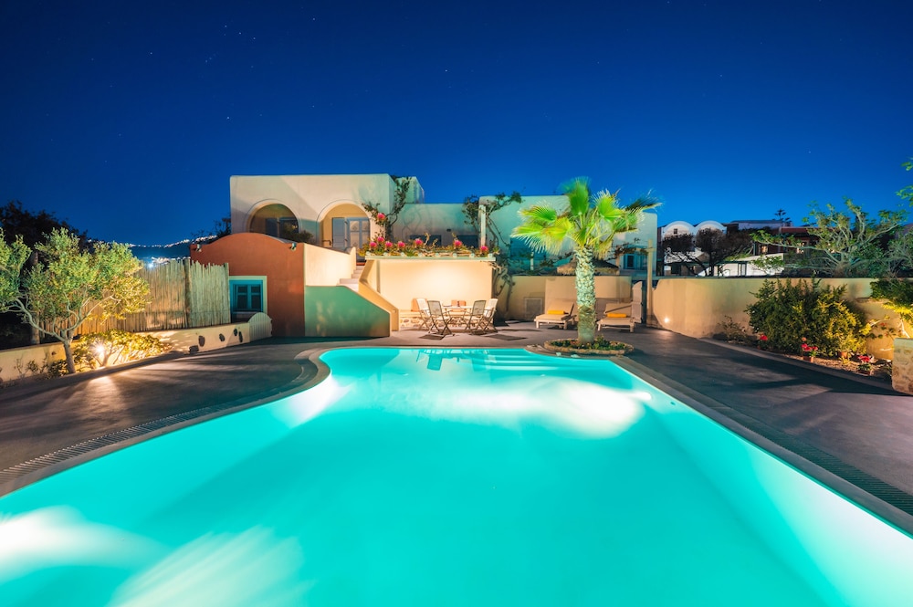 Private pool