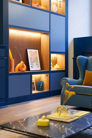 A cozy corner within the lobby lounge.