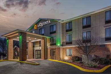 On-Site,Outdoor/Exterior,Evening/Night,Exterior View of Building