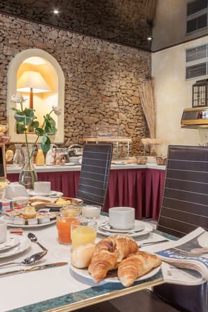 thumbnail: Breakfast area