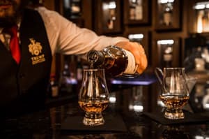 thumbnail: Bar (on property)