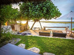 thumbnail: Property grounds