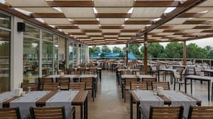 thumbnail: Outdoor dining