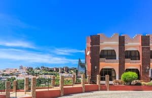 thumbnail: Exterior