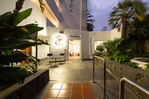 thumbnail: Exterior