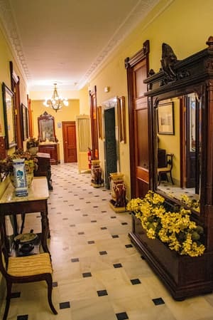 thumbnail: Hallway