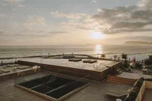 thumbnail: Infinity pool