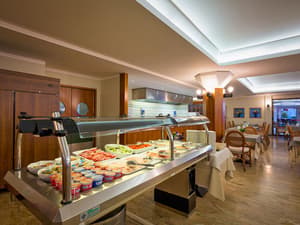 thumbnail: Breakfast buffet