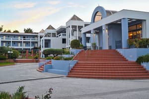 thumbnail: Front of property