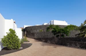 thumbnail: Exterior